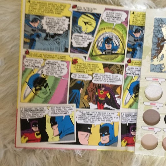 Kylie Cosmetic Superman collection Eyeshadow palette New - Picture 2 of 2